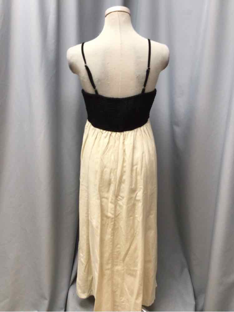 JAPNA SIZE MEDIUM Ladies DRESS