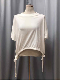 UNIVERSAL THREAD SIZE LARGE Ladies TOP