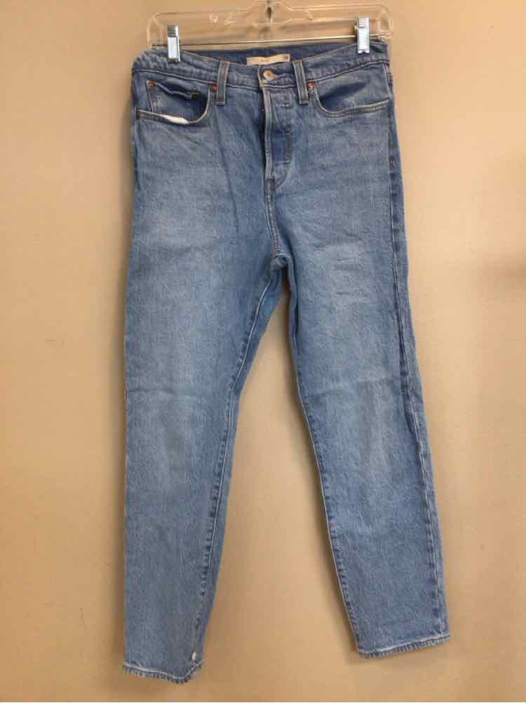 LEVI STRAUSS & CO SIZE 28 Ladies JEANS