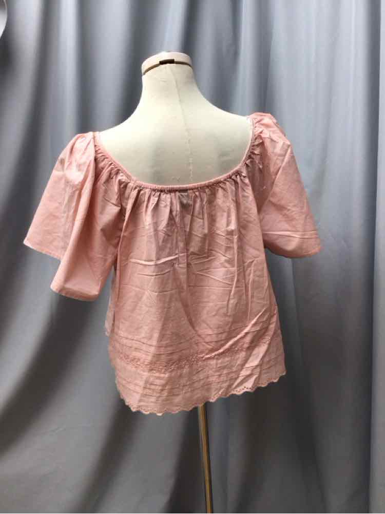 UNIVERSAL THREAD SIZE MEDIUM Ladies BLOUSE
