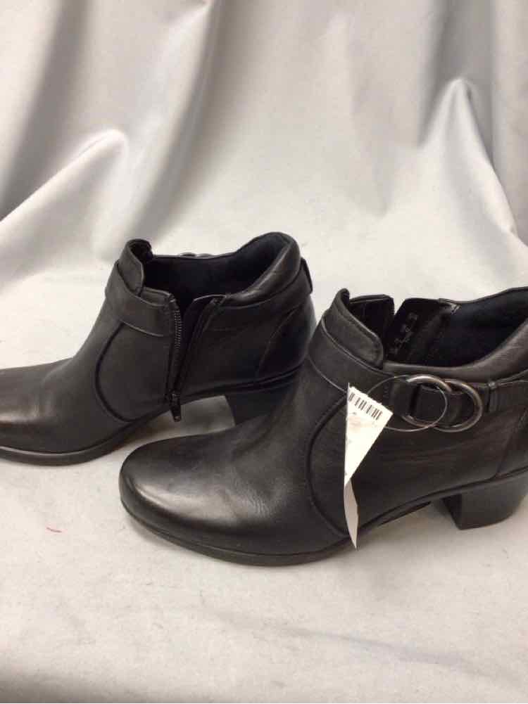 NATURALIZER SIZE 10  N Ladies SHOES