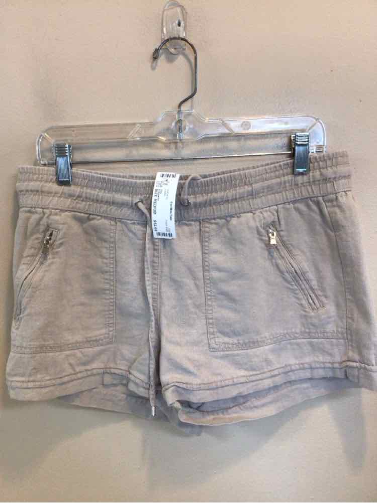 DYNAMITE SIZE MEDIUM Ladies SHORTS