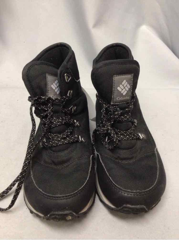 COLUMBIA SIZE 6 1/2 Ladies SHOES