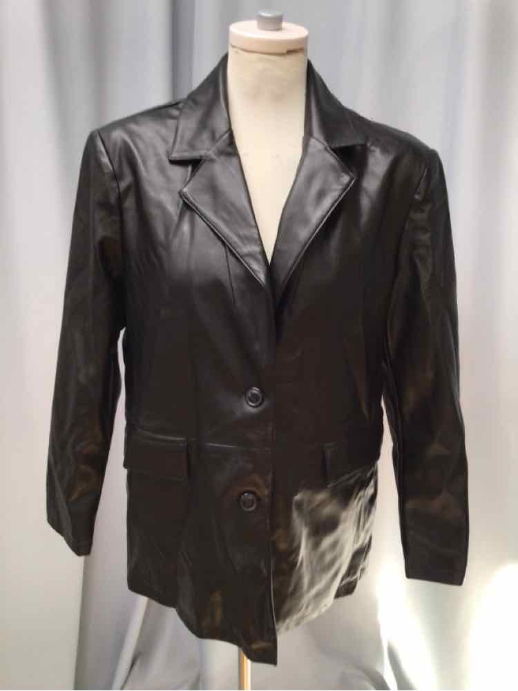 FAHSYEE SIZE MEDIUM Ladies JACKET