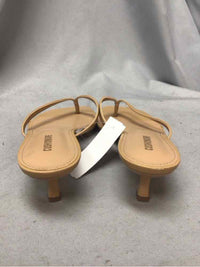 CUSHIONAIRE SIZE 8 1/2 Ladies SHOES