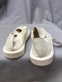 SANUK SIZE 7 Ladies SHOES