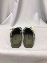 BIRKENSTOCKS SIZE 7 Ladies SHOES