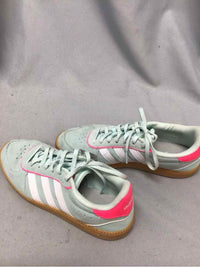 ADIDAS SIZE 7 Ladies SHOES