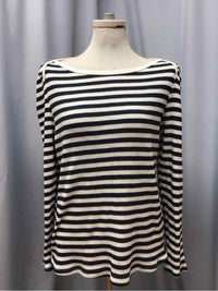 MAURICES SIZE LARGE Ladies TOP