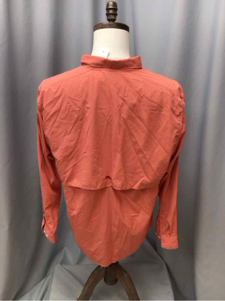 SIZE LARGE TOMMY BAHAMA Men's SHIRTS