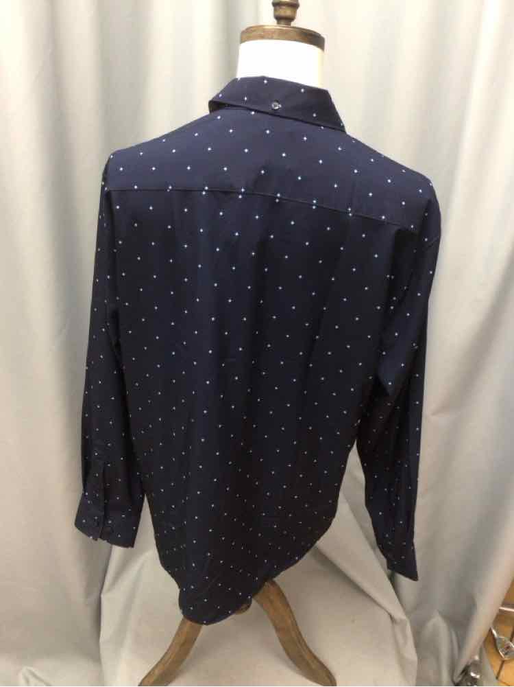 SIZE X LARGE MICHAEL STRAHAN Men's SHIRTS