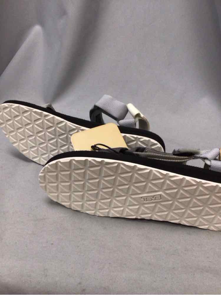 SIZE 9 TEVA Men's SHOES