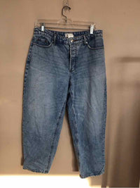 RIVETE SIZE 28 Ladies JEANS