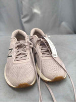 NEW BALANCE SIZE 7 Ladies SHOES