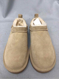UGG SIZE 6 Ladies SHOES