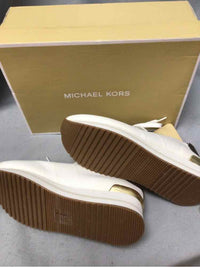 MICHAEL KORS SIZE 8 Ladies SHOES