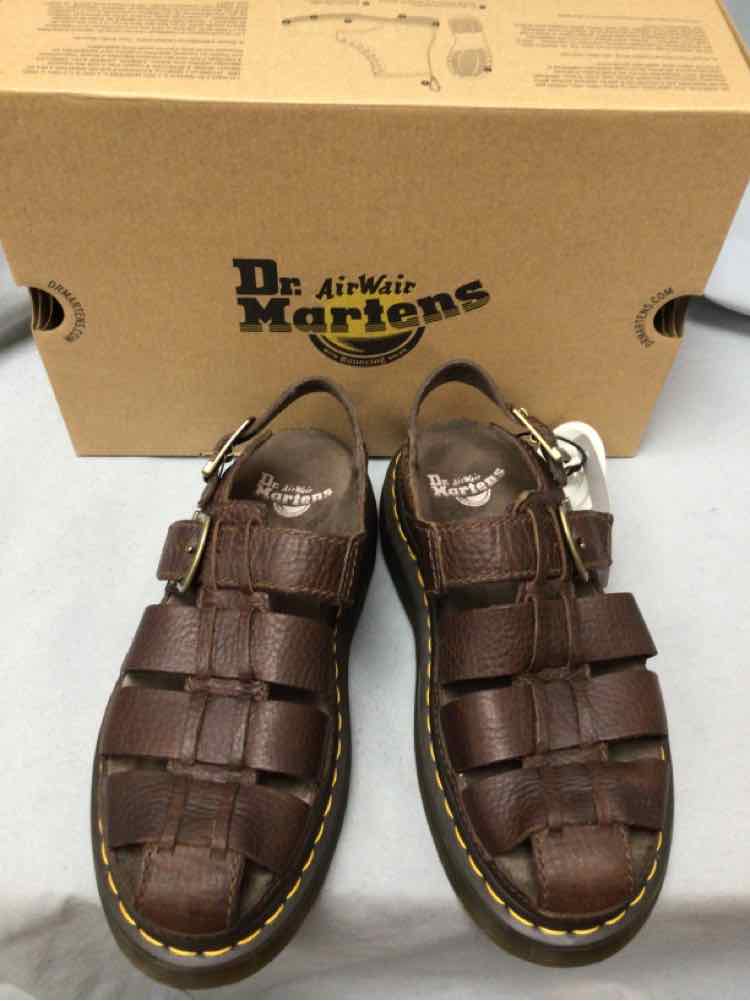 DOC MARTENS SIZE 9 Ladies SHOES