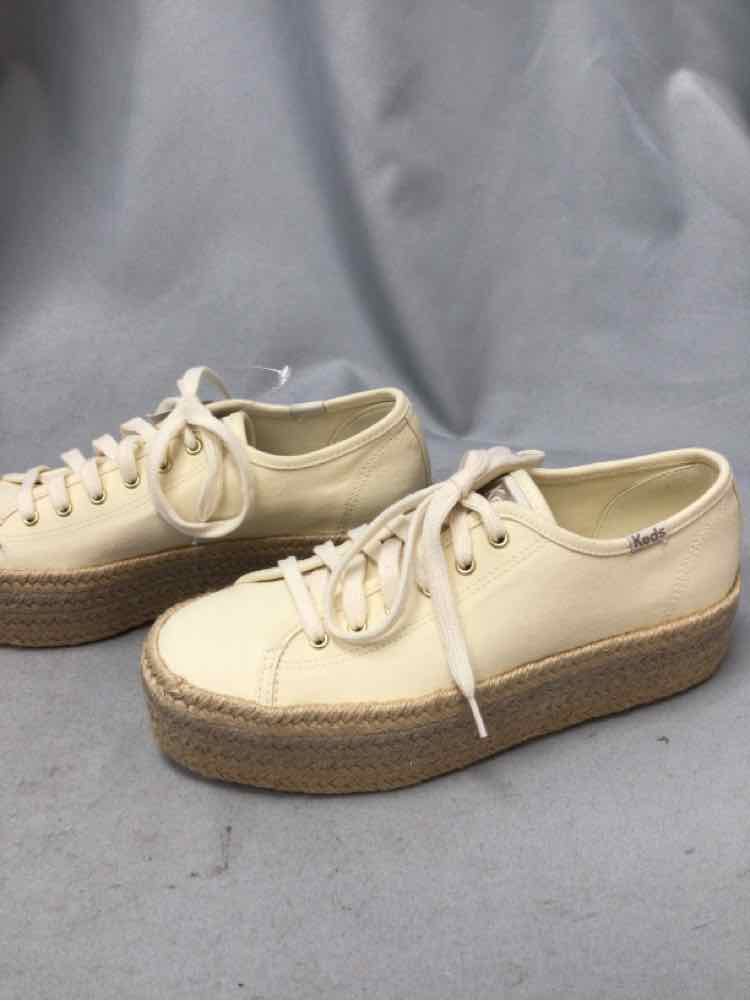 KEDS SIZE 6 Ladies SHOES