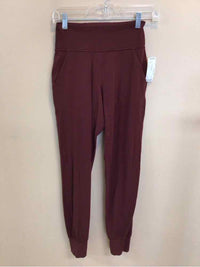 LULULEMON SIZE 4 Ladies EXERCISE