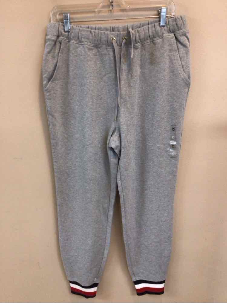 TOMMY HILFIGER SIZE MEDIUM Ladies EXERCISE