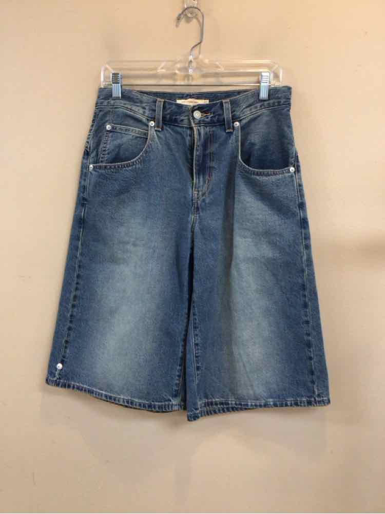 LEVI STRAUSS & CO SIZE 27 Ladies SHORTS
