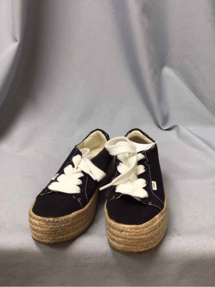TOMS SIZE 6 1/2 Ladies SHOES