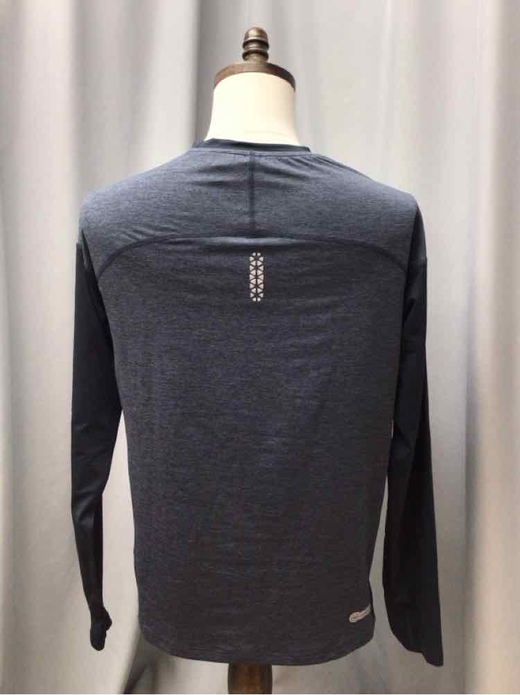 SIZE MEDIUM Men's SHIRTS