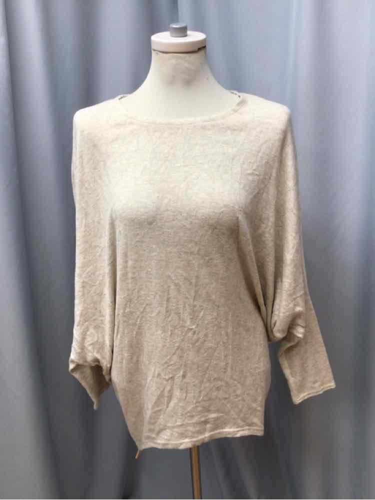 WHITE HOUSE BLACK MARKET SIZE SMALL Ladies TOP