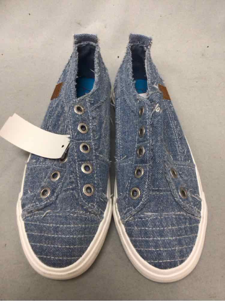 BLOWFISH SIZE 8 Ladies SHOES