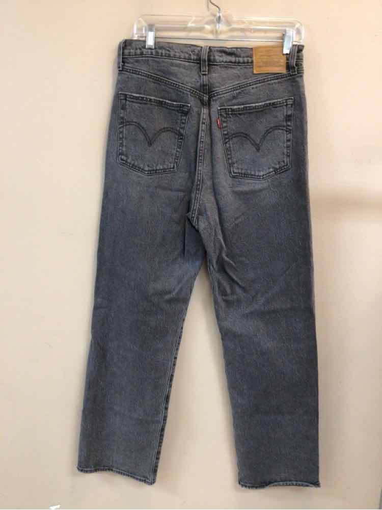 LEVI STRAUSS & CO SIZE 29 Ladies JEANS
