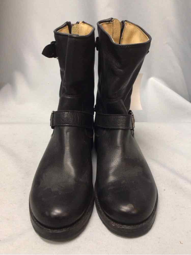 FRYE SIZE 9 1/2 Ladies SHOES