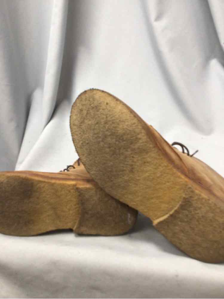 SIZE 9 ASTORFLEX Men's SHOES