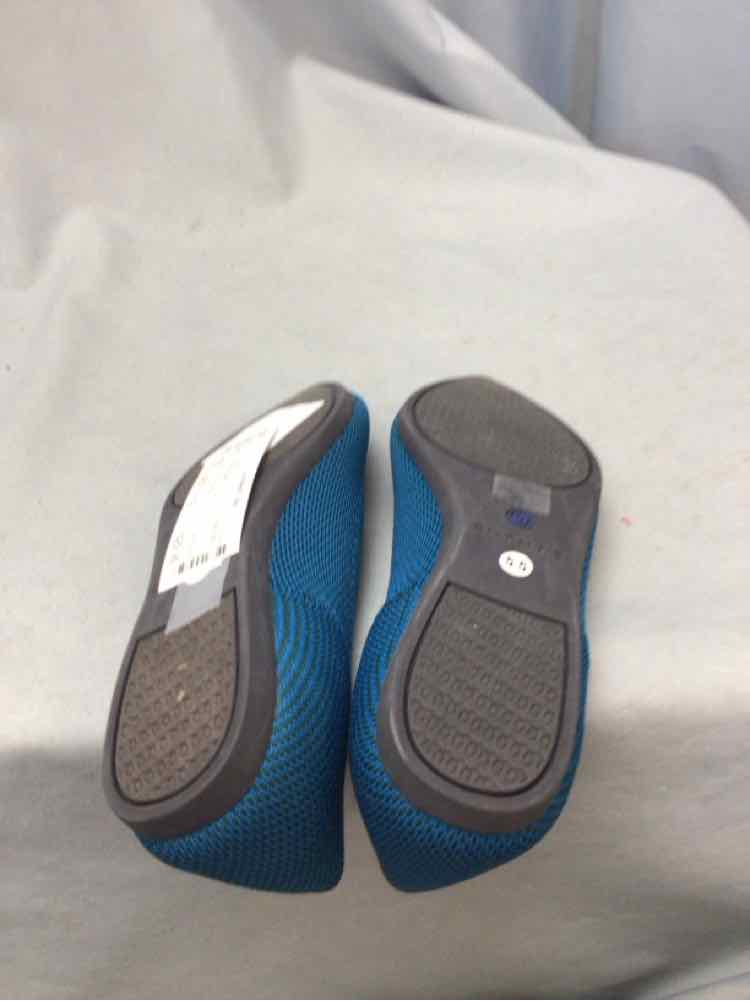 ROTHYS SIZE 5 1/2 Ladies SHOES