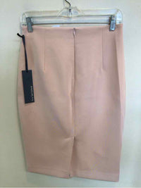 IRIS SETLAKWE SIZE 6 Ladies SKIRT