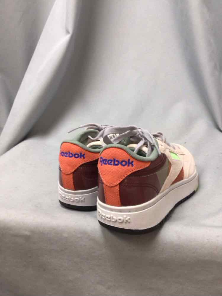 REEBOK SIZE 6 Ladies SHOES