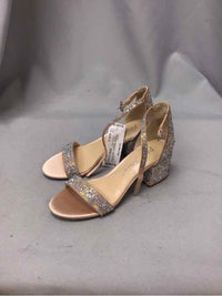 BETSEY JOHNSON SIZE 5 Ladies SHOES