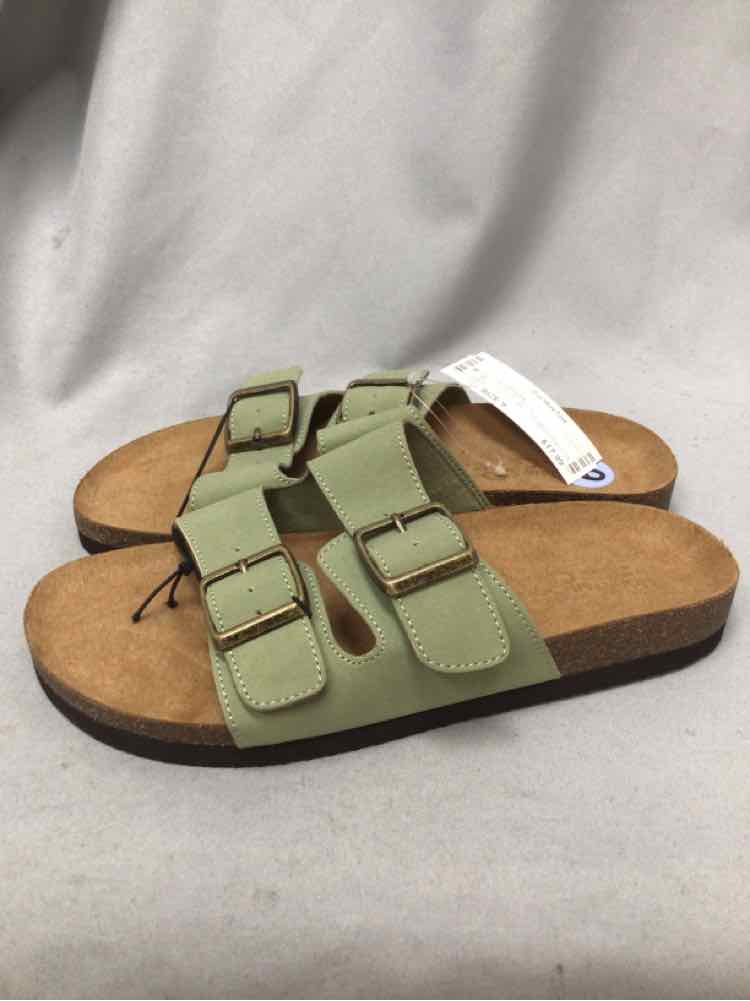 MOUNTAIN SOLE SIZE 9 Ladies SHOES