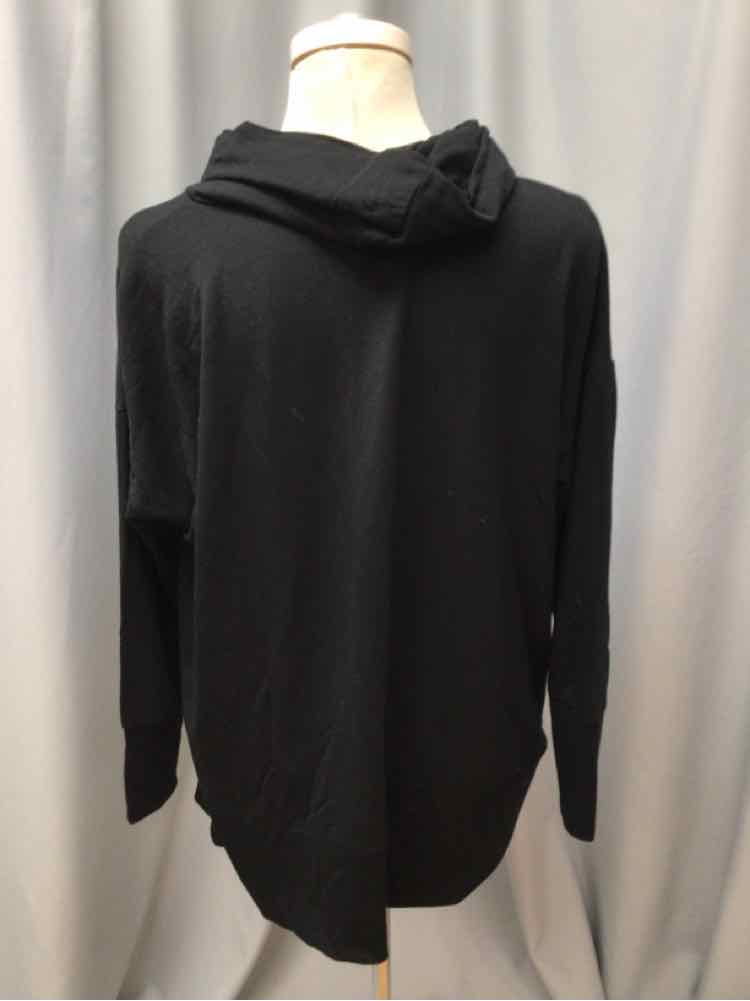 GARNET HILL SIZE MEDIUM Ladies TOP