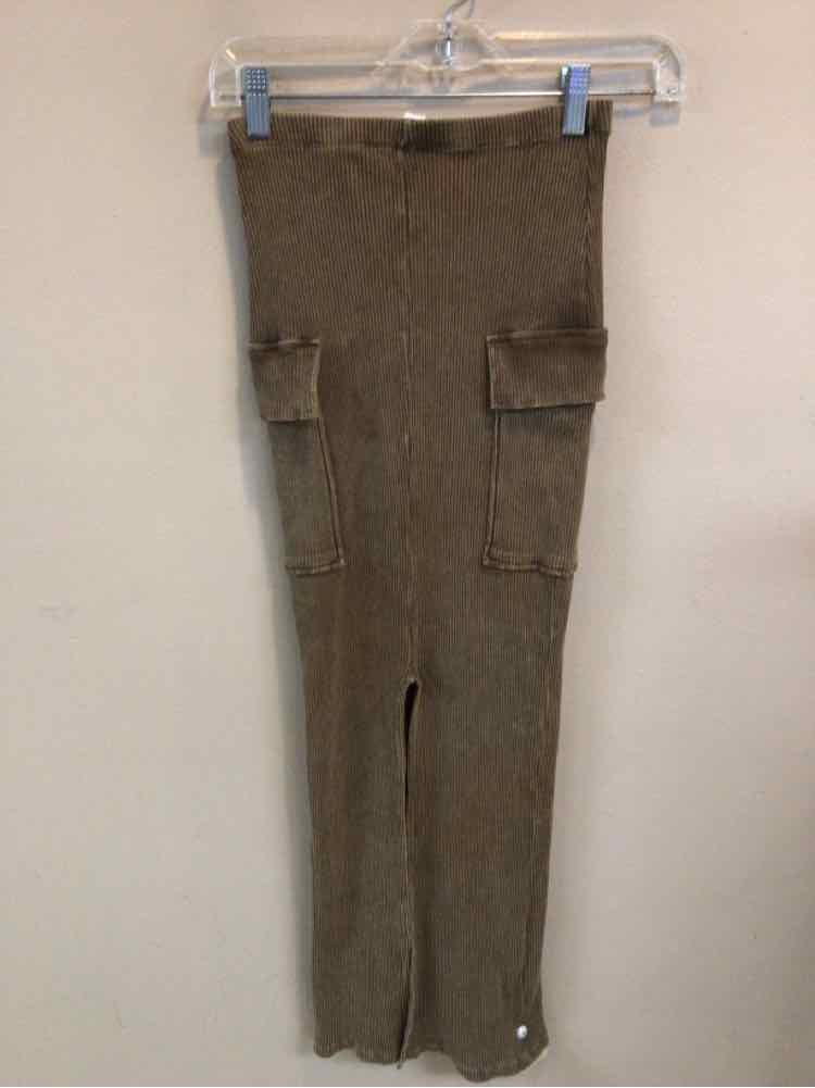 AKIRA SIZE MEDIUM Ladies SKIRT