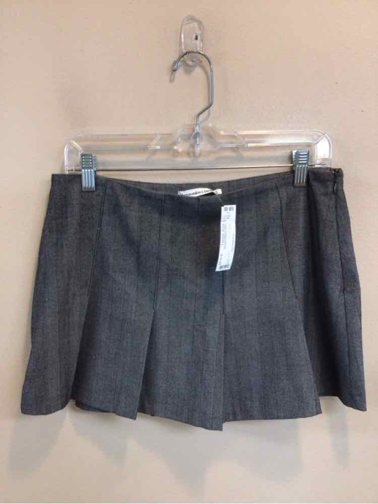 ABERCROMBIE & FITCH SIZE SMALL Ladies SKIRT