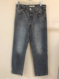 LEVI STRAUSS & CO SIZE 29 Ladies JEANS