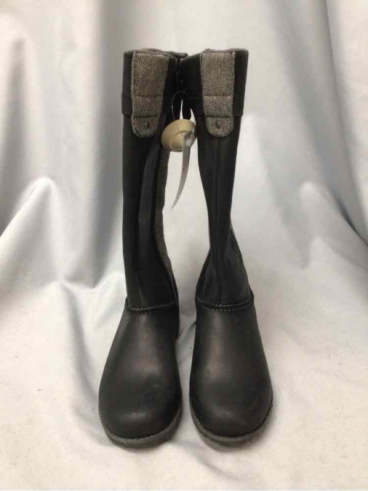 EDDIE BAUER SIZE 6 Ladies SHOES