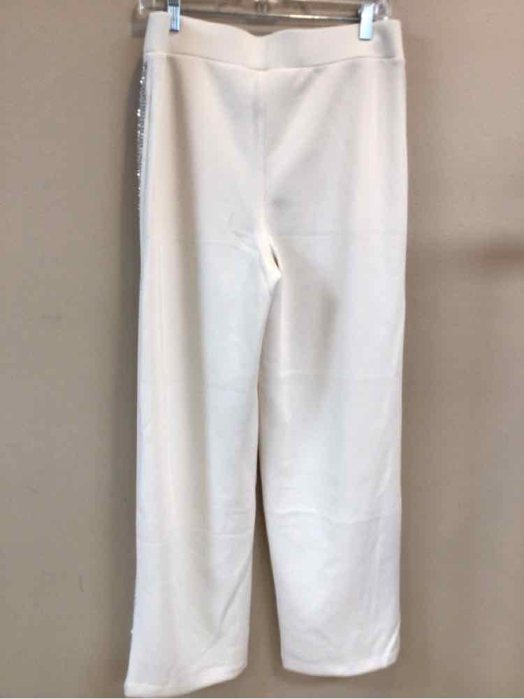 CHICOS SIZE MEDIUM Ladies PANTS