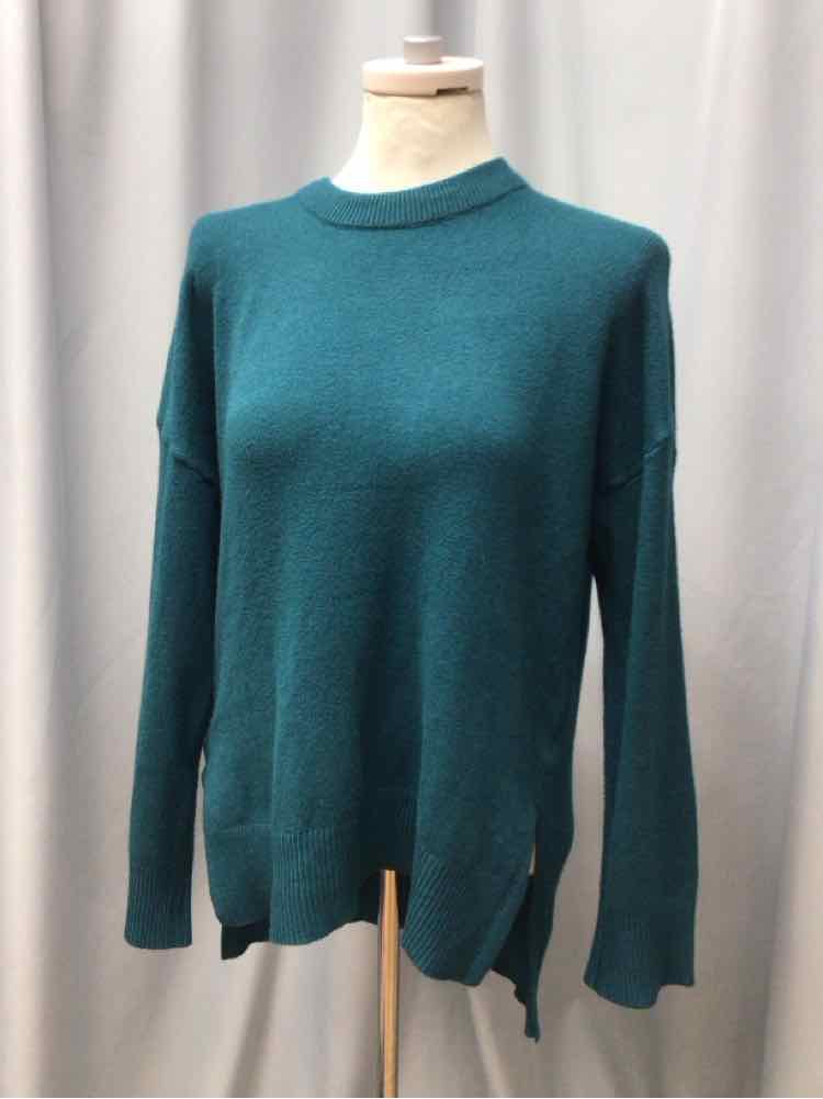 TAHARI SIZE MEDIUM Ladies TOP