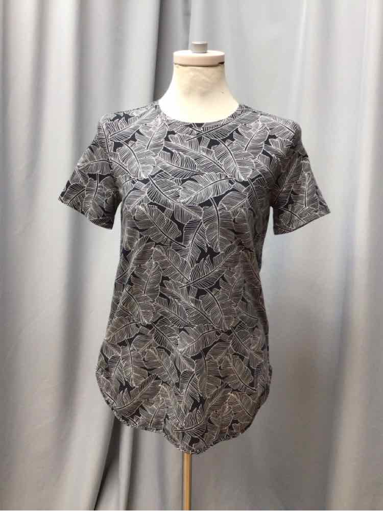 LANDS END SIZE XSMALL Ladies TOP