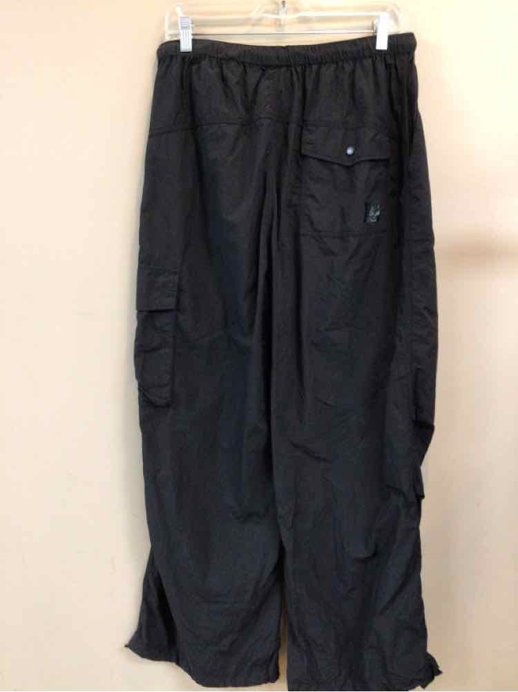 PE NATION SIZE MEDIUM Ladies PANTS