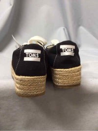 TOMS SIZE 6 1/2 Ladies SHOES