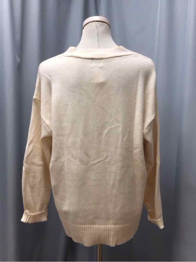 A NEW DAY SIZE MEDIUM Ladies TOP