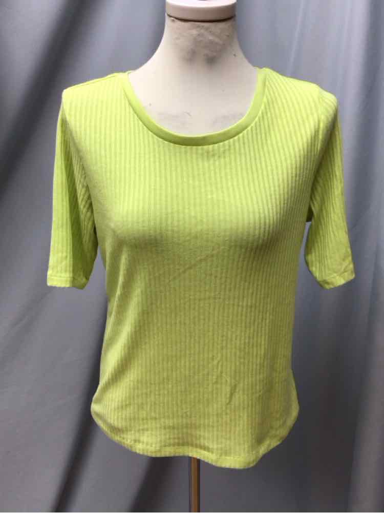 BANANA REPUBLIC SIZE MEDIUM Ladies TOP