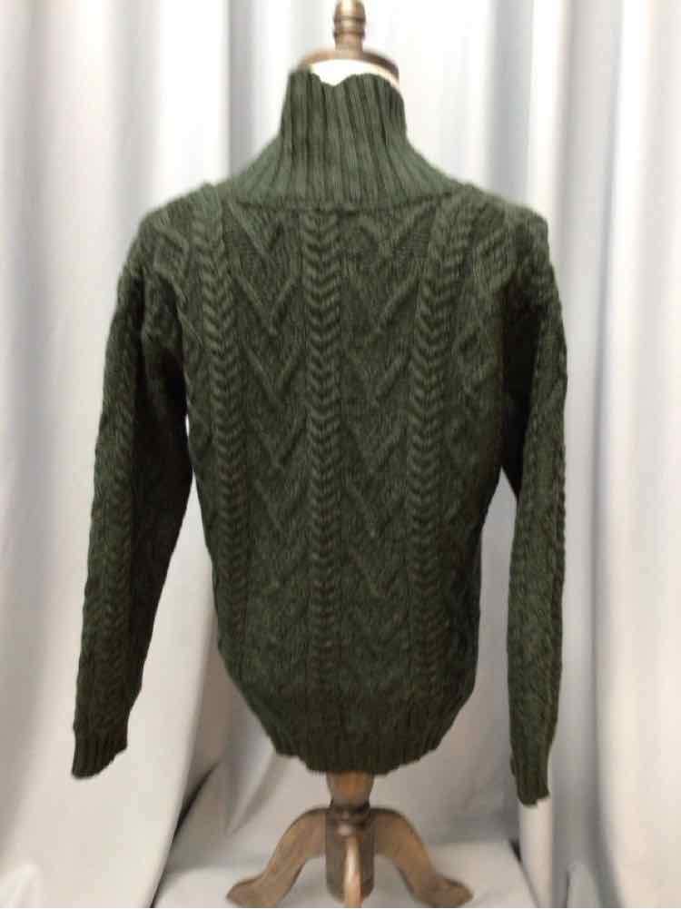 SIZE LARGE INISCRAFTS Men's SHIRTS